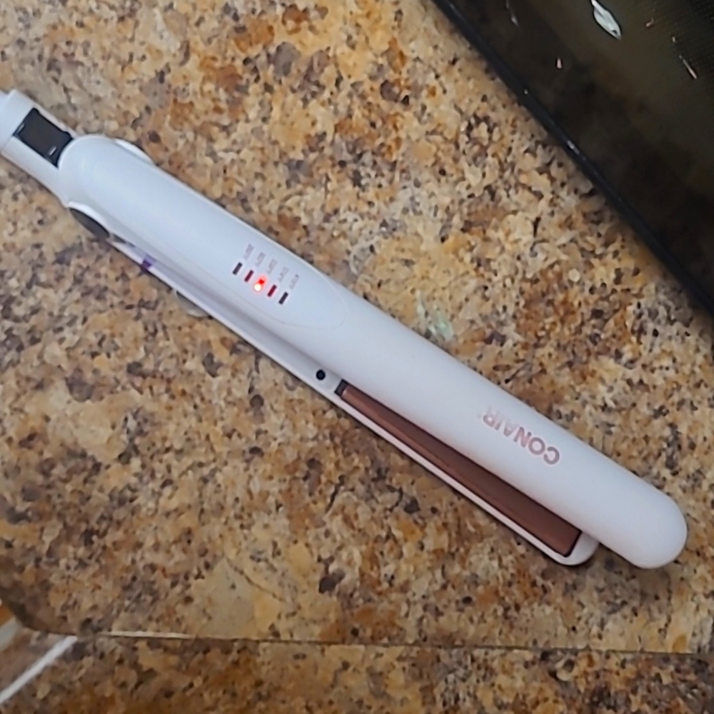 Conair Ceramic Flat Irom